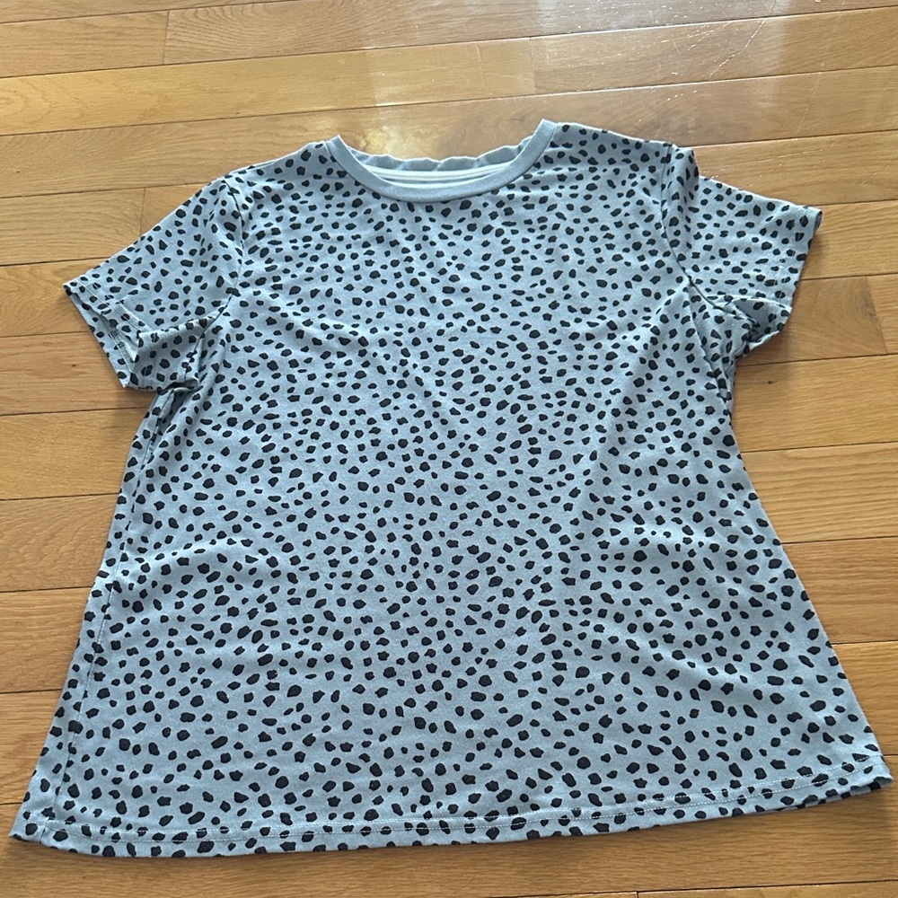 Spotted woman Shirt - Black and Gray